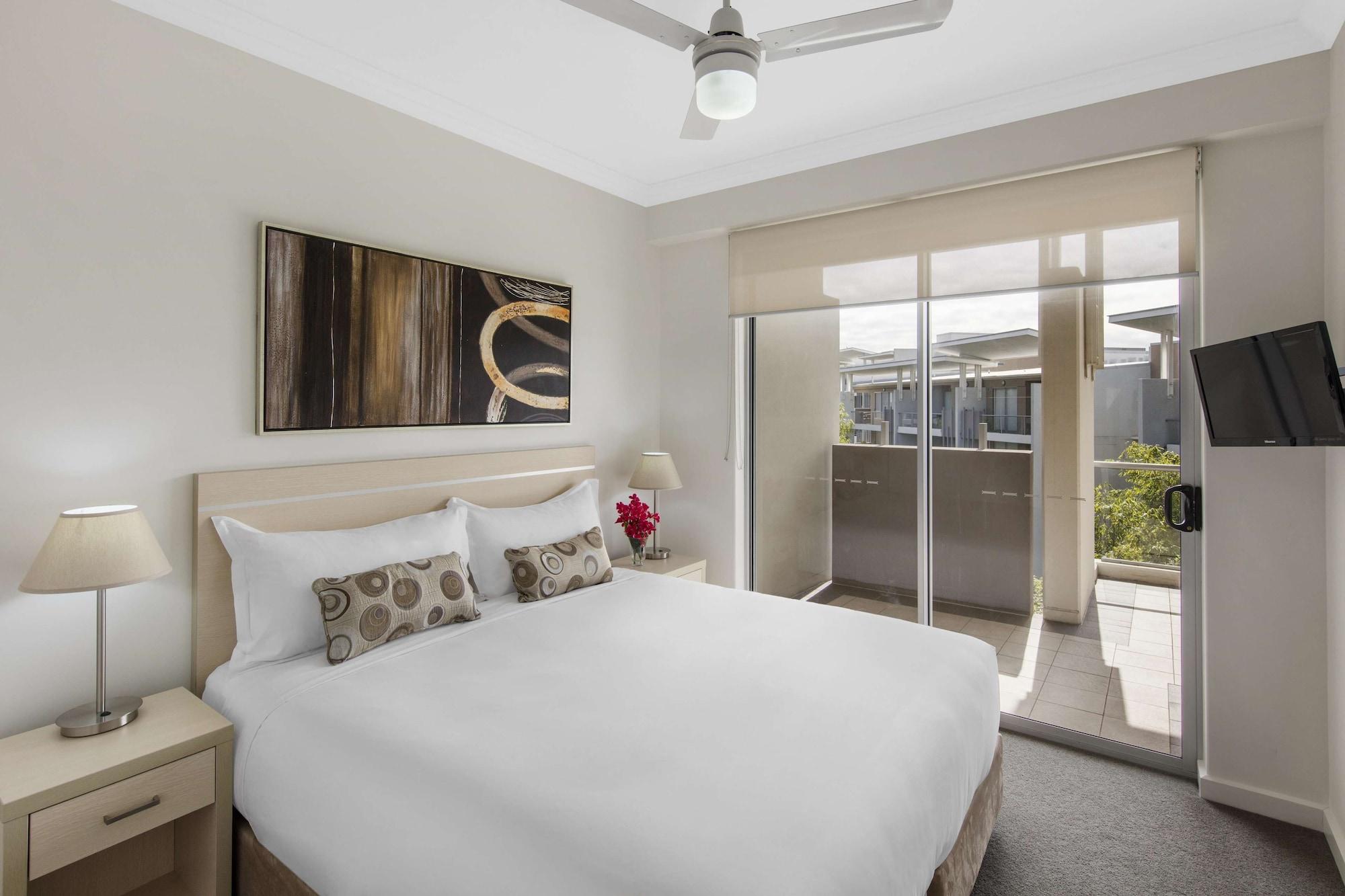 Oaks Brisbane Mews Suites Exterior photo