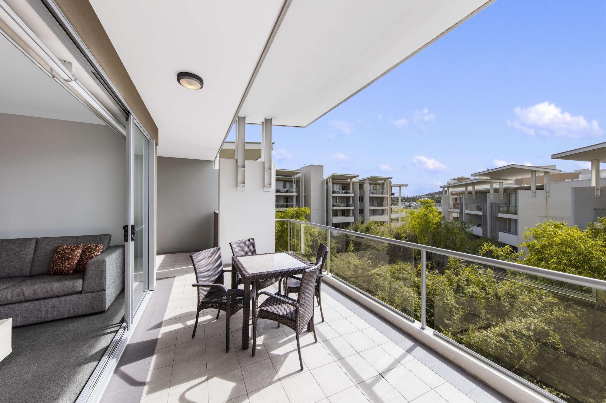 Oaks Brisbane Mews Suites Exterior photo