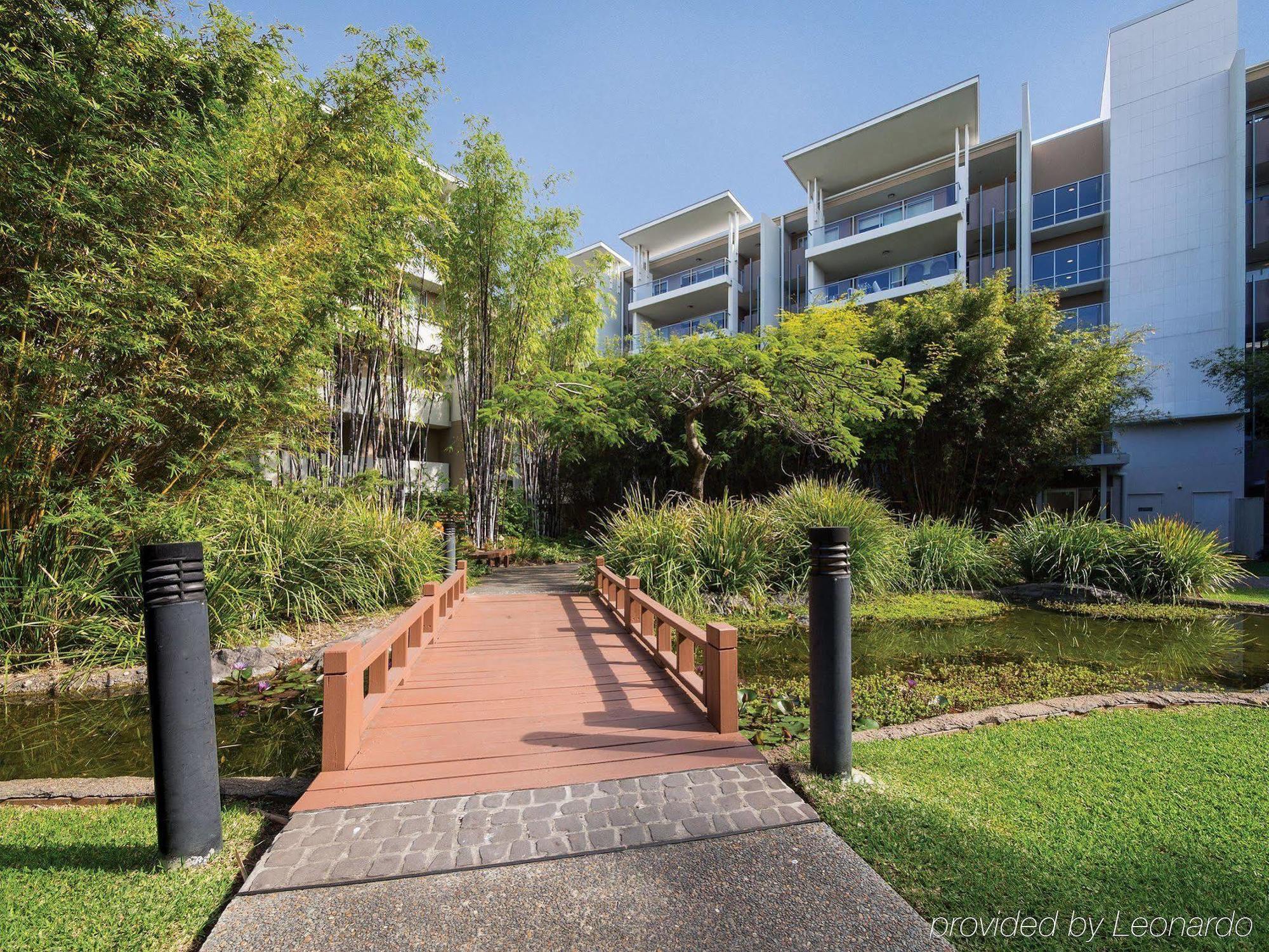 Oaks Brisbane Mews Suites Exterior photo